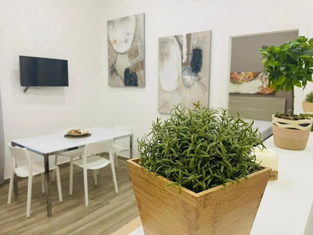 Apartment Dimora Centrale Home Naples