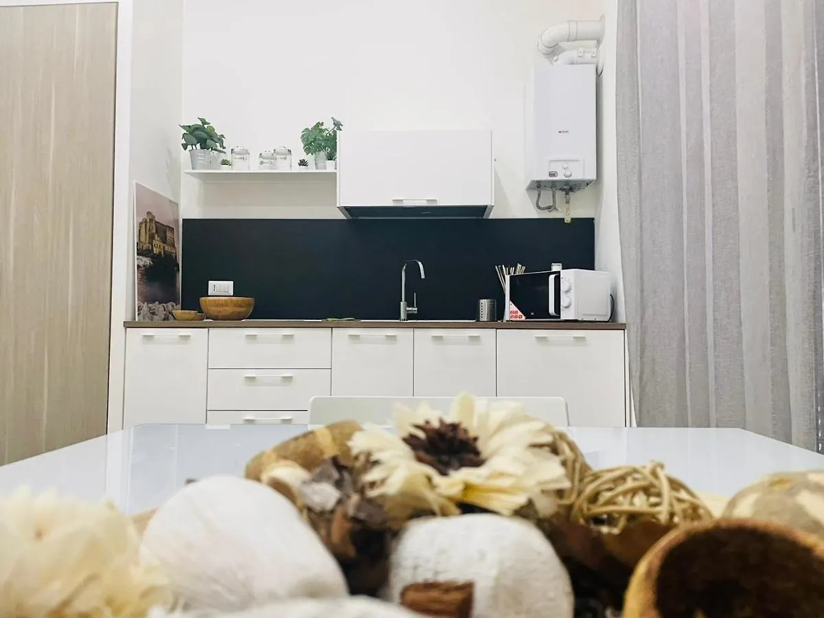 Dimora Centrale Home Naples Apartment